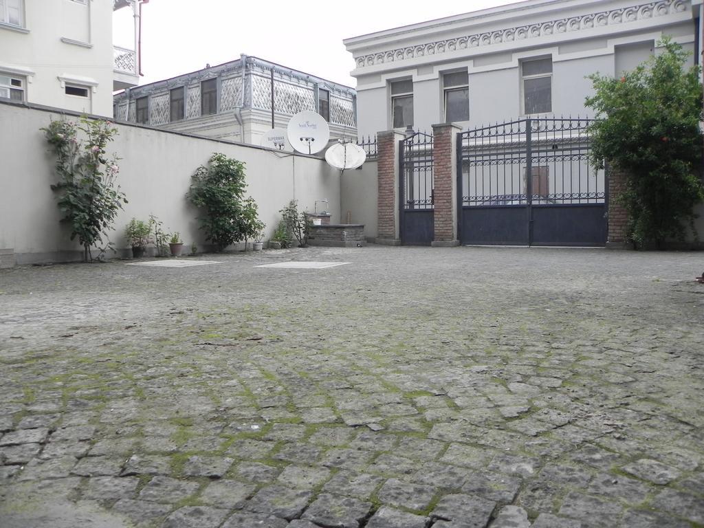 Old Yard Guest House Tbiliszi Kültér fotó