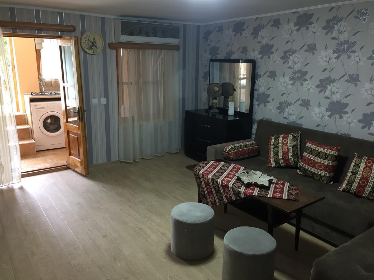 Old Yard Guest House Tbiliszi Kültér fotó